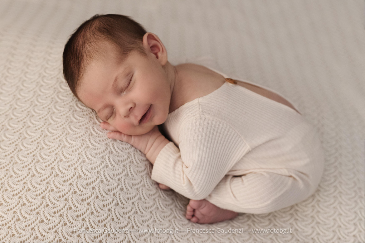 Servizio fotografico neonato dai 7 ai 20 giorni di vita