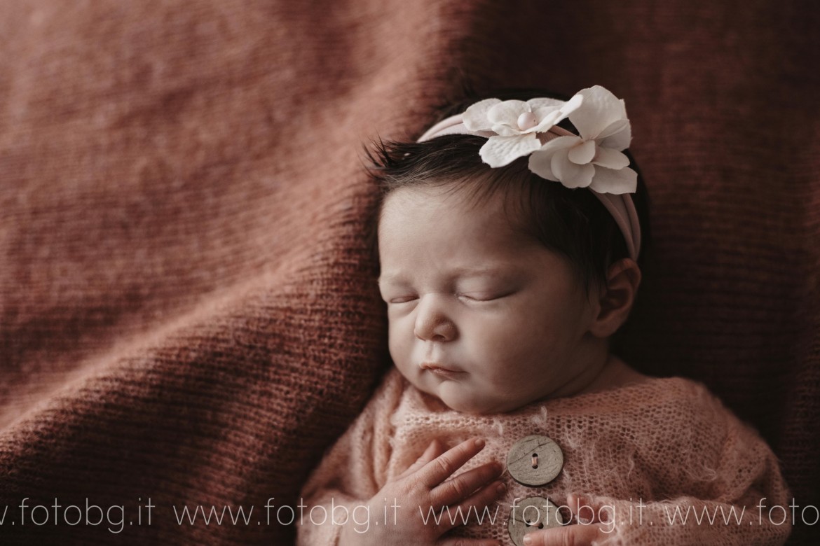 Newborn Photographer a Faenza (RA)